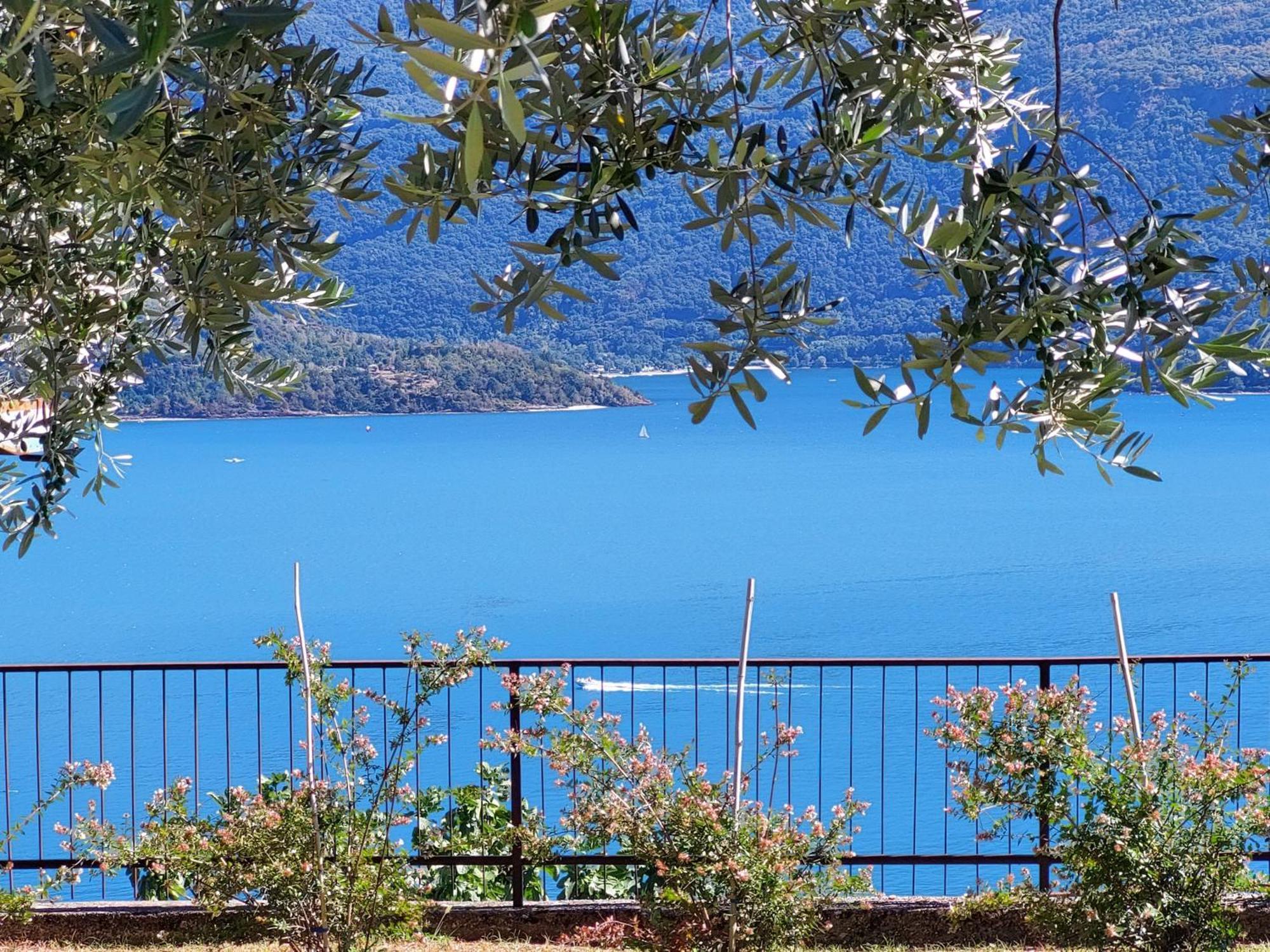 Casa Vacanze Perla Del Lago ドマーゾ エクステリア 写真